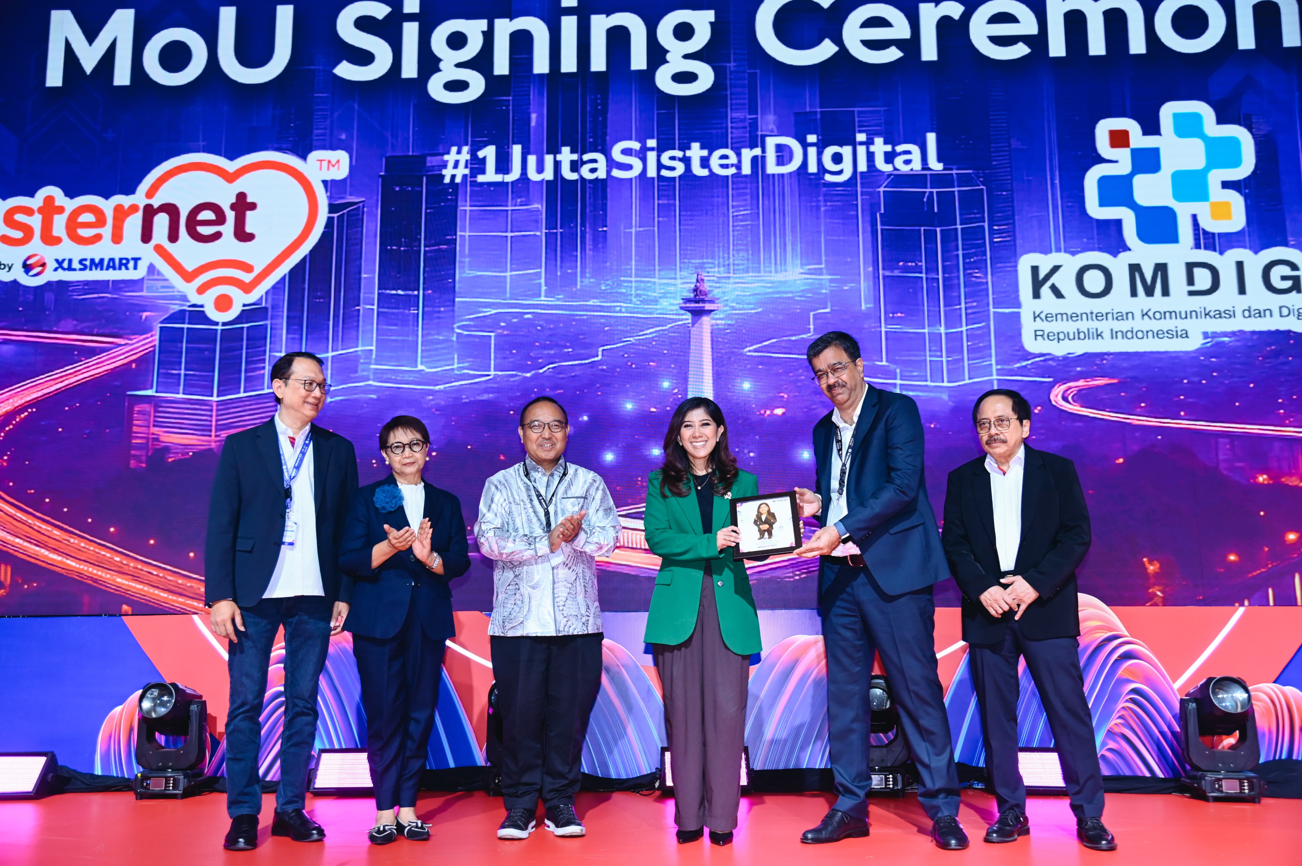 Kemkomdigi dan XLSmart Berkolaborasi Tingkatkan Literasi Digital Perempuan