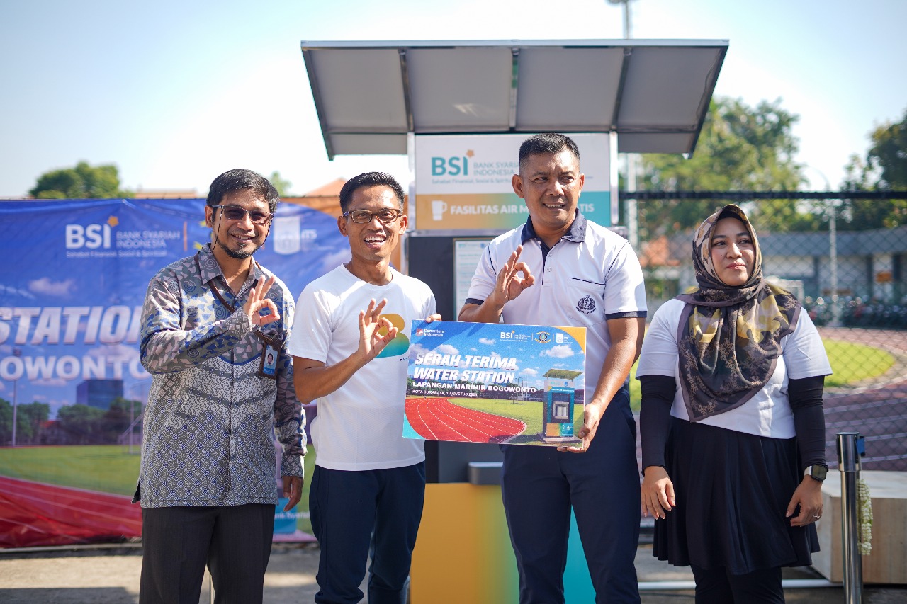 BSI Maslahat dan BSI Resmikan Water station Serta Salurkan Beasiswa