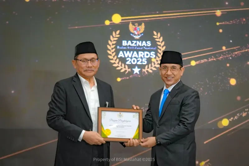 BSI Maslahat Raih Penghargaan BAZNAS Awards 2025 sebagai LAZ Nasional Terbaik