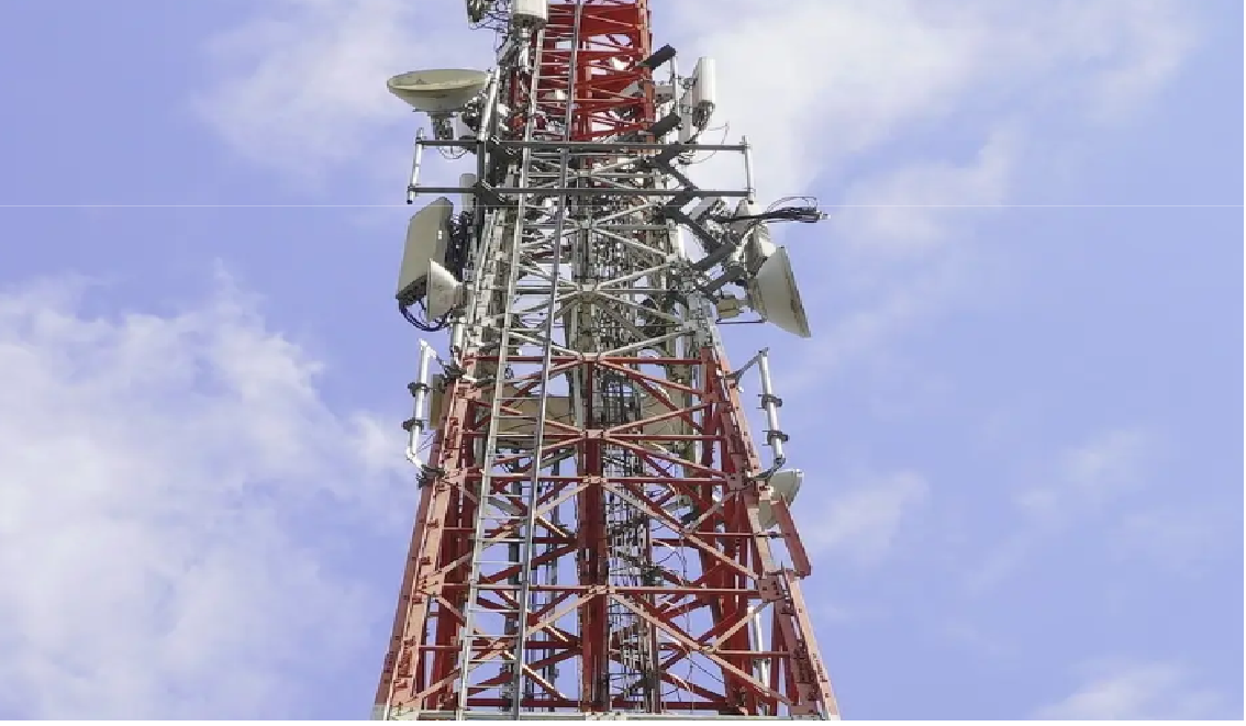 TBIG Jual Saham Buyback ke Entitas Pengendali Mulai Oktober 2025