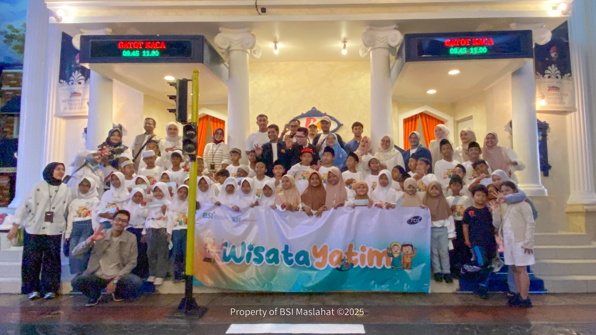 BSI Maslahat Ajak Anak Yatim Berwisata Edukatif ke Kidzania