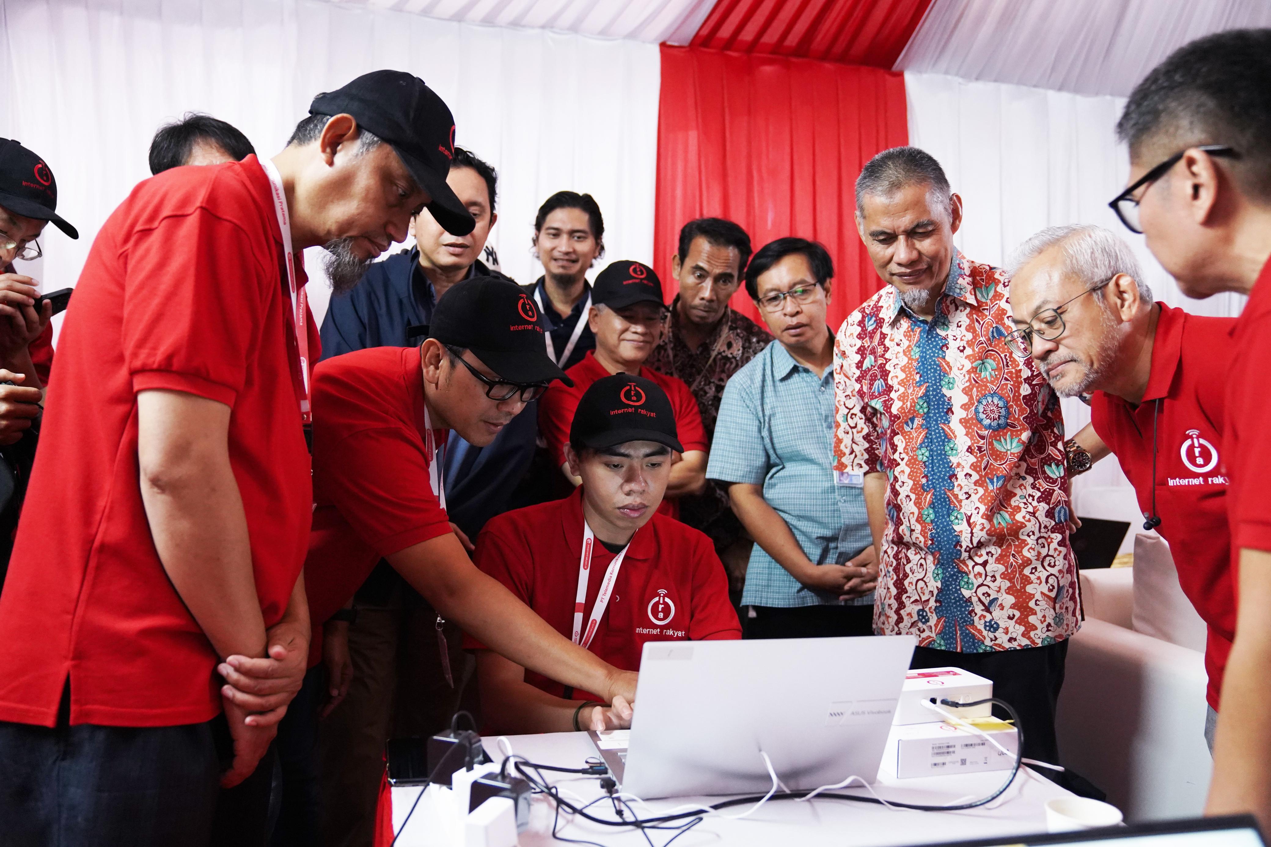 Anak Usaha SURGE (WIFI) Kantongi Lisensi Operasional FWA 1,4 GHz, Layanan “IRA – Internet Rakyat” Siap Komersial