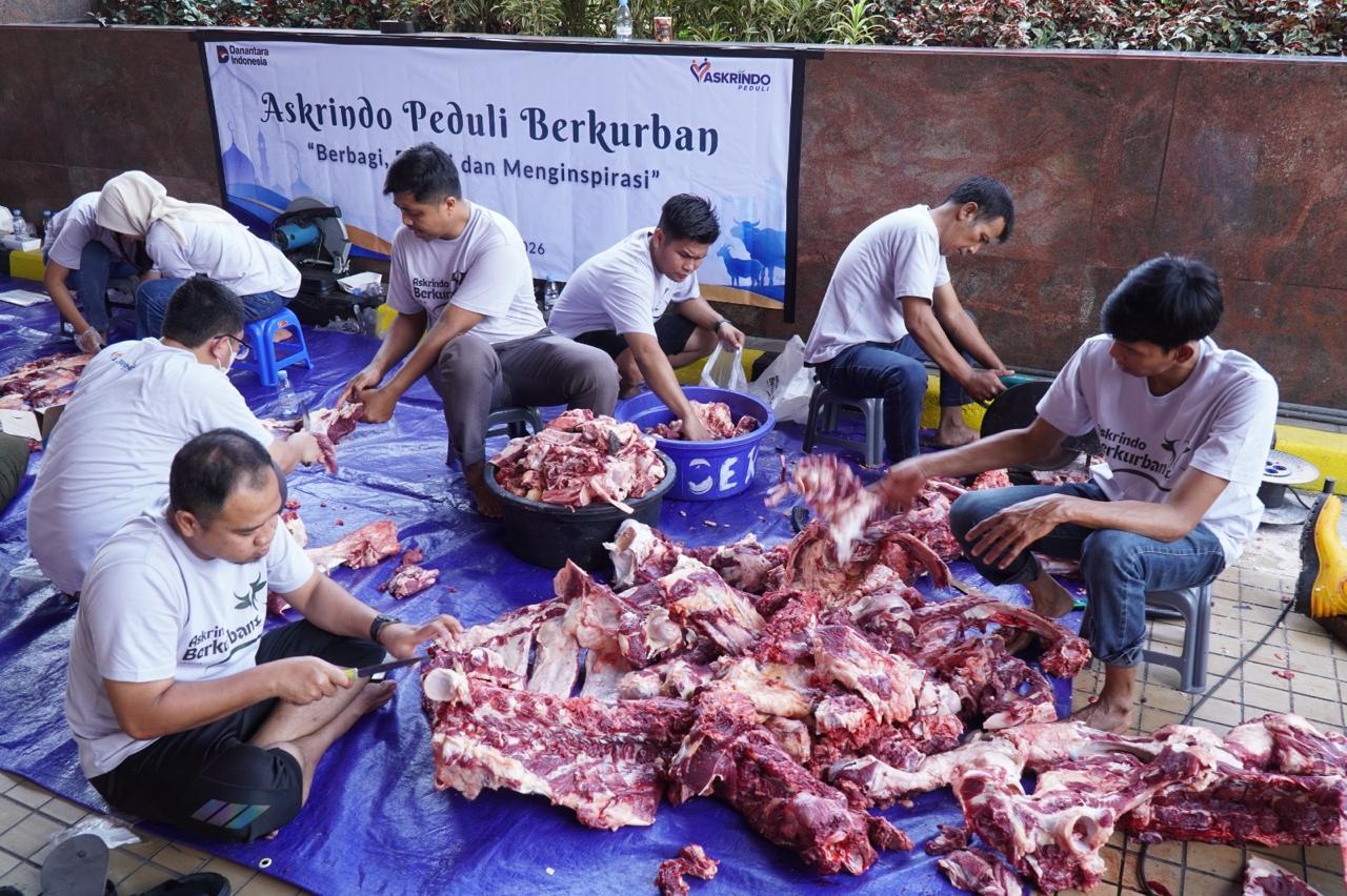Momentum Idul Adha 1447 H, Askrindo Salurkan Hewan Kurban di Berbagai Kota di Indonesia